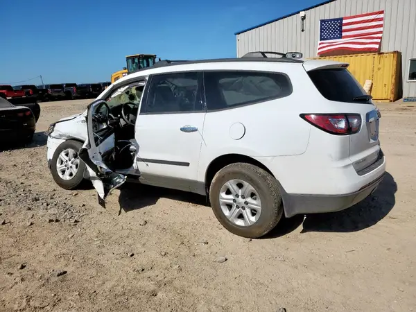 1GNKRFKD1HJ109713 2017 CHEVROLET TRAVERSE - Image 2