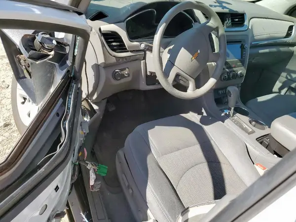 1GNKRFKD1HJ109713 2017 CHEVROLET TRAVERSE - Image 8