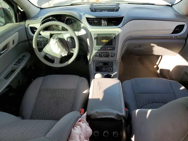 1GNKRFKD1HJ182905 2017 CHEVROLET TRAVERSE - Image 8