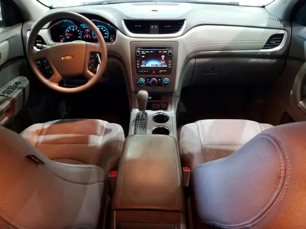1GNKRFKD1HJ340949 2017 CHEVROLET TRAVERSE - Image 8