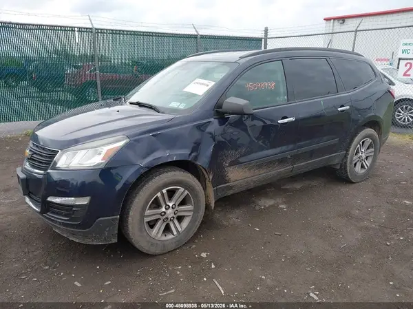 1GNKRFKD2HJ149198 2017 CHEVROLET TRAVERSE - Image 2