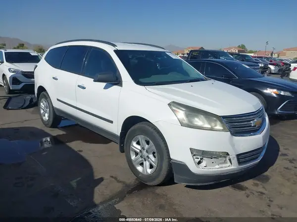 1GNKRFKD2HJ214695 2017 CHEVROLET TRAVERSE - Image 1