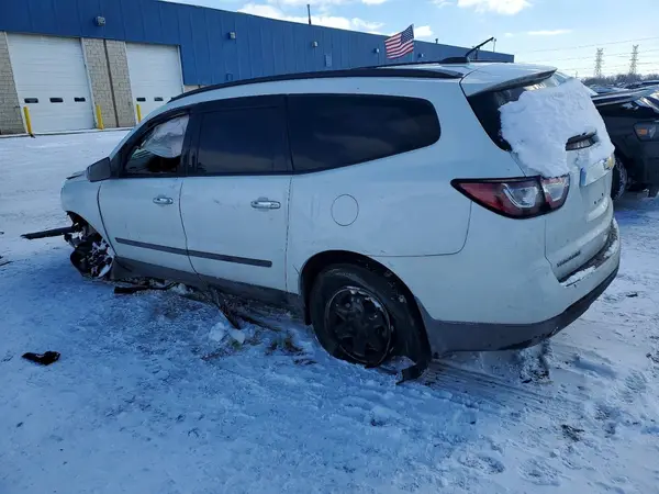 1GNKRFKD2HJ224417 2017 CHEVROLET TRAVERSE - Image 2