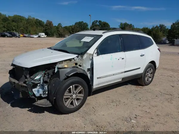 1GNKRFKD2HJ260138 2017 CHEVROLET TRAVERSE - Image 2