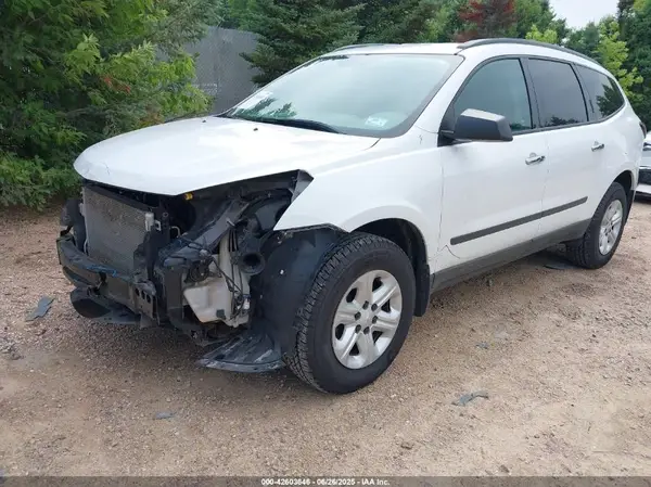 1GNKRFKD2HJ296959 2017 CHEVROLET TRAVERSE - Image 2