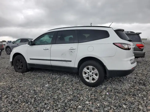 1GNKRFKD2HJ340149 2017 CHEVROLET TRAVERSE - Image 2