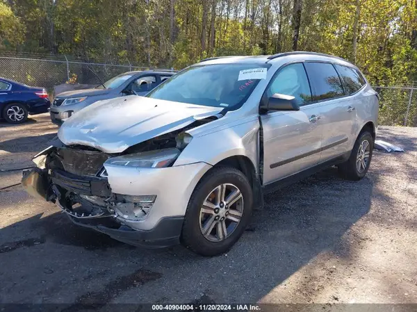 1GNKRFKD2HJ346324 2017 CHEVROLET TRAVERSE - Image 2