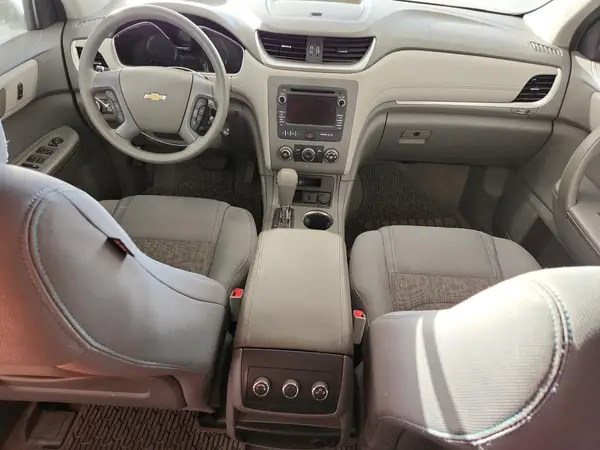 1GNKRFKD2HJ350292 2017 CHEVROLET TRAVERSE - Image 8