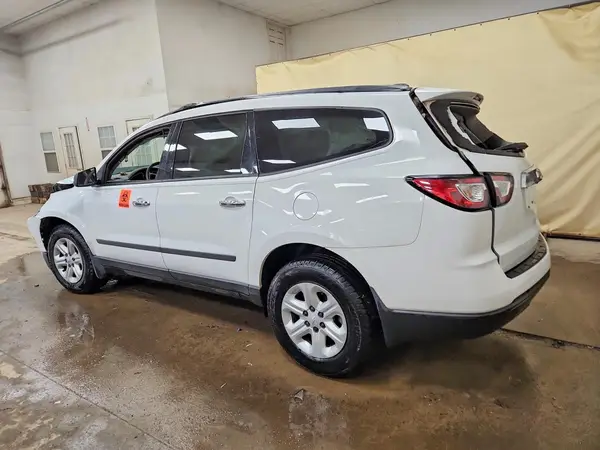 1GNKRFKD3GJ256467 2016 CHEVROLET TRAVERSE - Image 2