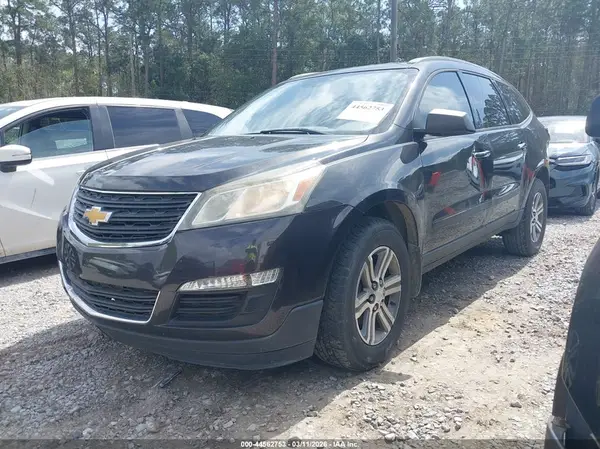 1GNKRFKD3HJ119580 2017 CHEVROLET TRAVERSE - Image 2