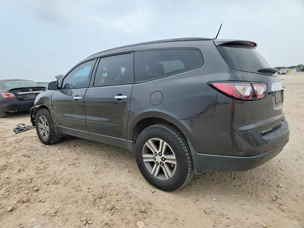 1GNKRFKD3HJ151252 2017 CHEVROLET TRAVERSE - Image 2