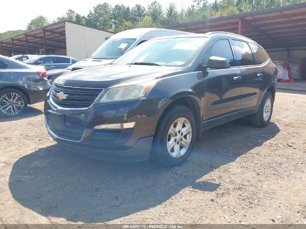 1GNKRFKD3HJ203382 2017 CHEVROLET TRAVERSE - Image 2