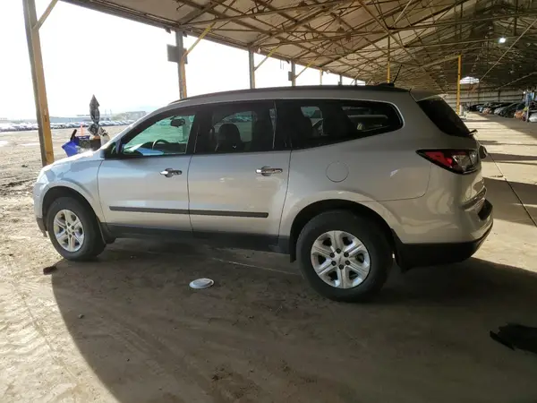1GNKRFKD3HJ210705 2017 CHEVROLET TRAVERSE - Image 2