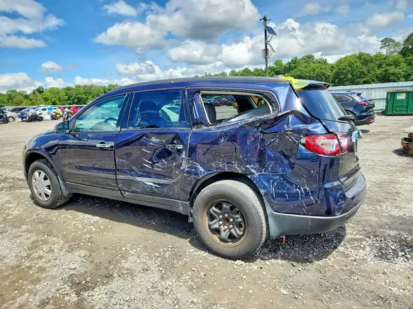 1GNKRFKD3HJ214866 2017 CHEVROLET TRAVERSE - Image 2