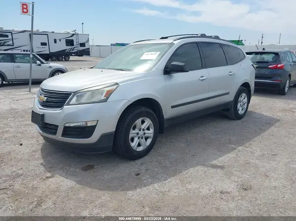 1GNKRFKD3HJ254719 2017 CHEVROLET TRAVERSE - Image 2
