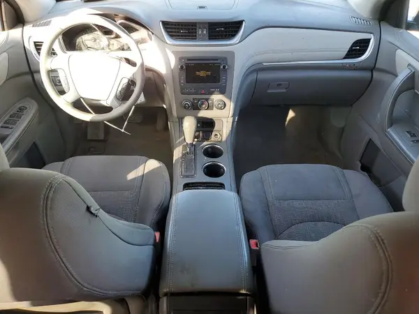 1GNKRFKD3HJ303661 2017 CHEVROLET TRAVERSE - Image 8