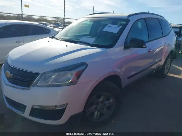 1GNKRFKD3HJ328124 2017 CHEVROLET TRAVERSE - Image 2