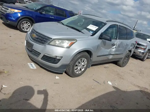 1GNKRFKD4GJ133311 2016 CHEVROLET TRAVERSE - Image 2