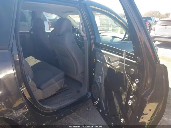 1GNKRFKD4HJ145282 2017 CHEVROLET TRAVERSE - Image 8
