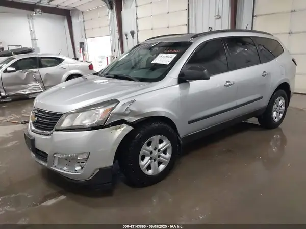 1GNKRFKD4HJ184776 2017 CHEVROLET TRAVERSE - Image 2