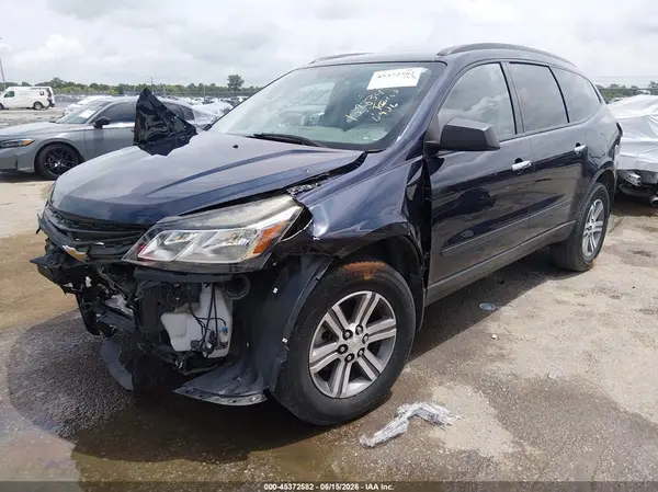 1GNKRFKD4HJ248217 2017 CHEVROLET TRAVERSE - Image 2