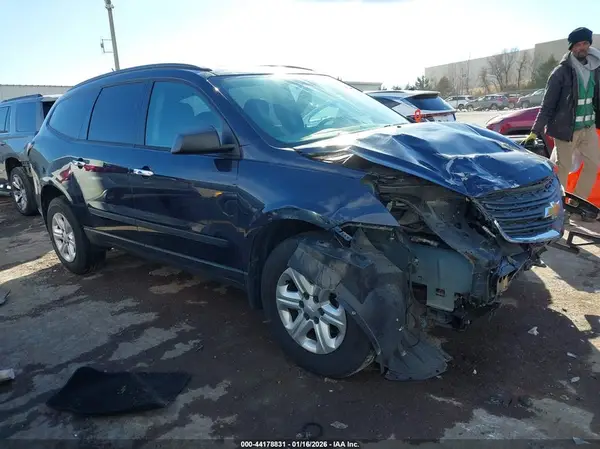 1GNKRFKD4HJ296042 2017 CHEVROLET TRAVERSE - Image 1