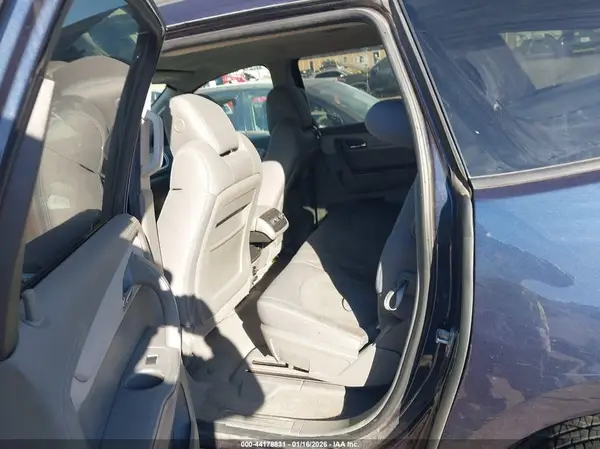 1GNKRFKD4HJ296042 2017 CHEVROLET TRAVERSE - Image 8