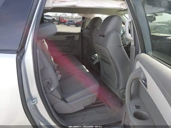 1GNKRFKD4HJ317665 2017 CHEVROLET TRAVERSE - Image 8