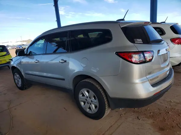 1GNKRFKD4HJ339374 2017 CHEVROLET TRAVERSE - Image 2