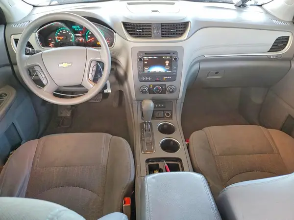 1GNKRFKD4HJ339374 2017 CHEVROLET TRAVERSE - Image 8