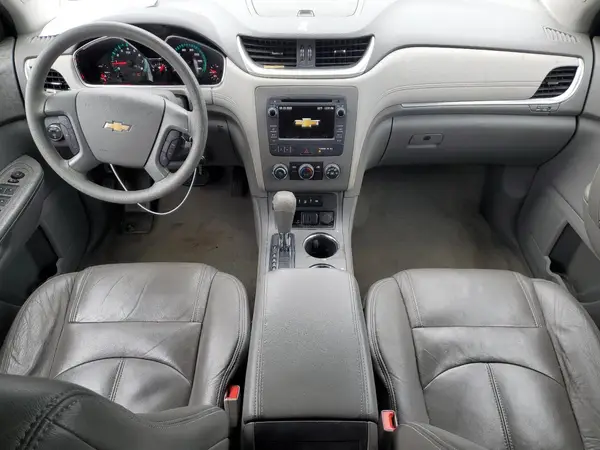 1GNKRFKD5HJ168828 2017 CHEVROLET TRAVERSE - Image 8