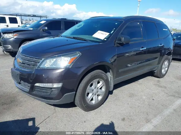 1GNKRFKD5HJ203237 2017 CHEVROLET TRAVERSE - Image 2