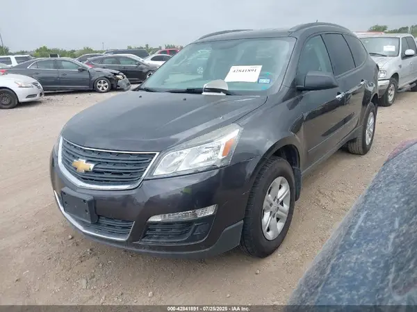 1GNKRFKD5HJ222645 2017 CHEVROLET TRAVERSE - Image 2