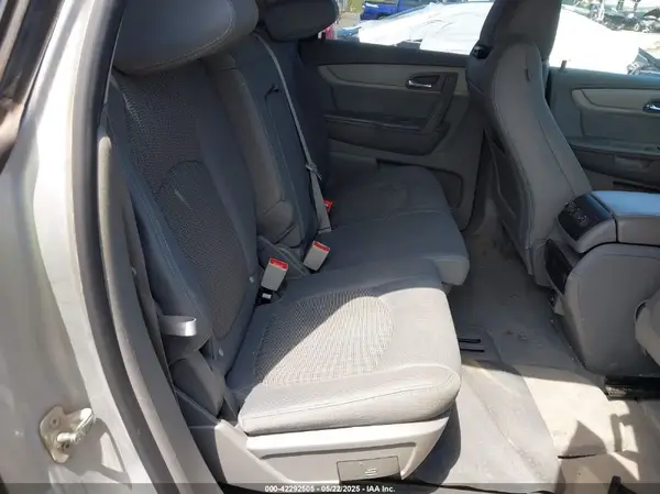 1GNKRFKD5HJ247271 2017 CHEVROLET TRAVERSE - Image 8
