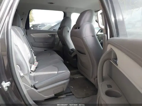 1GNKRFKD5HJ326374 2017 CHEVROLET TRAVERSE - Image 8
