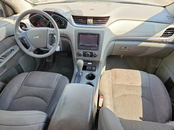 1GNKRFKD5HJ335737 2017 CHEVROLET TRAVERSE - Image 8