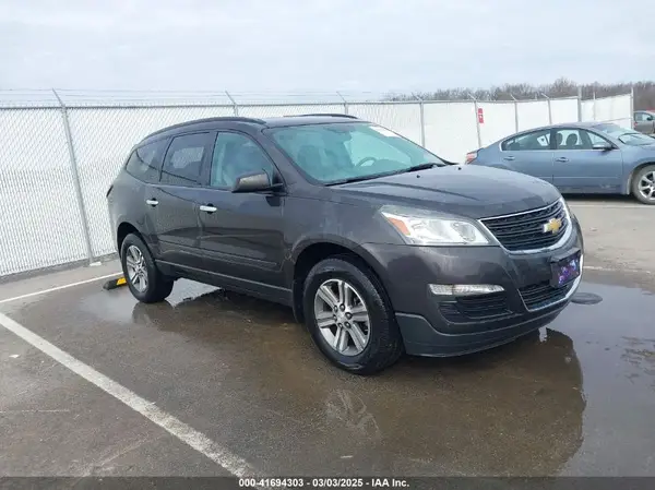 1GNKRFKD6HJ192586 2017 CHEVROLET TRAVERSE - Image 1