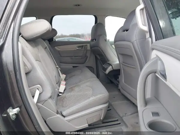 1GNKRFKD6HJ192586 2017 CHEVROLET TRAVERSE - Image 8