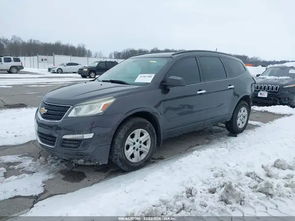 1GNKRFKD6HJ252009 2017 CHEVROLET TRAVERSE - Image 2