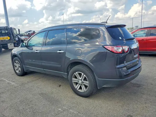 1GNKRFKD6HJ325654 2017 CHEVROLET TRAVERSE - Image 2