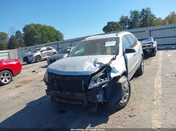 1GNKRFKD7GJ295966 2016 CHEVROLET TRAVERSE - Image 2
