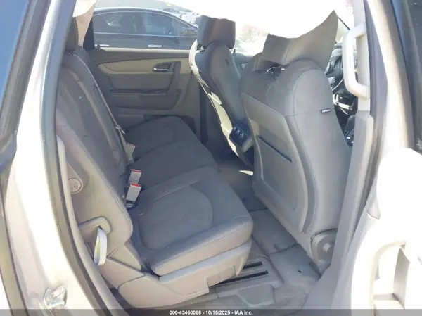 1GNKRFKD7GJ295966 2016 CHEVROLET TRAVERSE - Image 8
