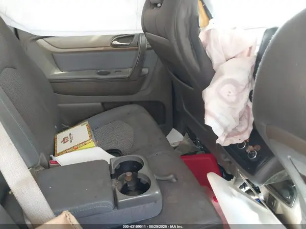1GNKRFKD7HJ136513 2017 CHEVROLET TRAVERSE - Image 8