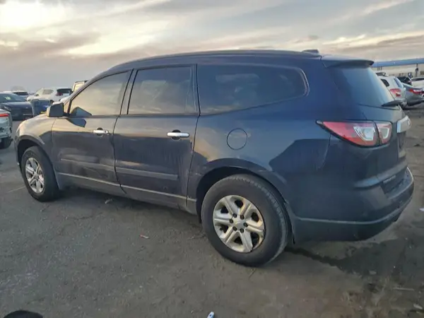 1GNKRFKD7HJ142022 2017 CHEVROLET TRAVERSE - Image 2