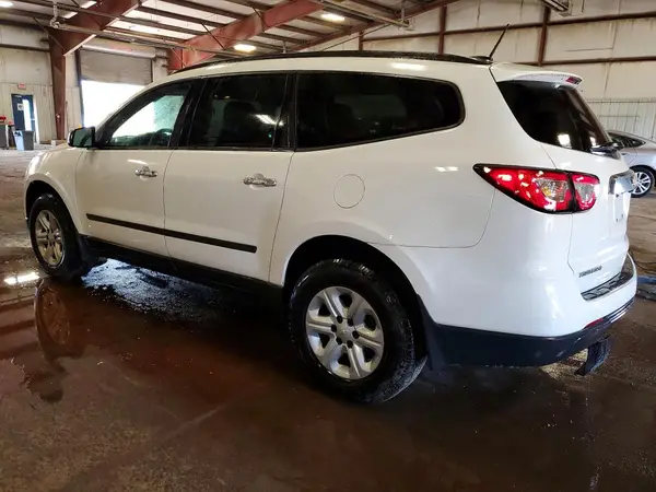 1GNKRFKD7HJ208505 2017 CHEVROLET TRAVERSE - Image 2