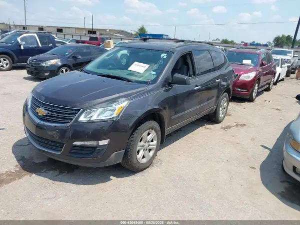 1GNKRFKD7HJ209931 2017 CHEVROLET TRAVERSE - Image 2