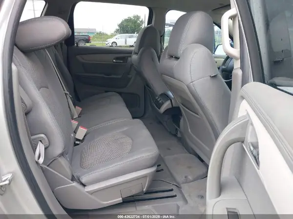 1GNKRFKD7HJ218189 2017 CHEVROLET TRAVERSE - Image 8