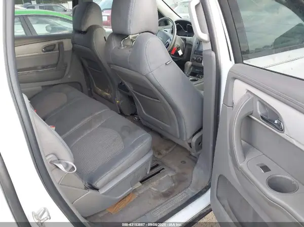 1GNKRFKD7HJ243285 2017 CHEVROLET TRAVERSE - Image 8