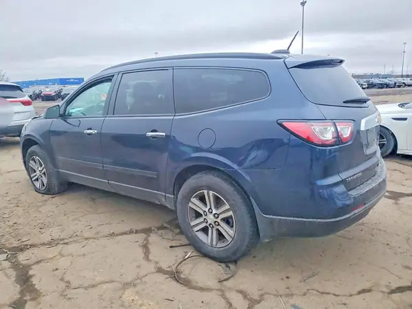 1GNKRFKD7HJ261186 2017 CHEVROLET TRAVERSE - Image 2