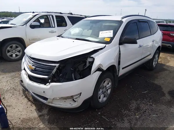 1GNKRFKD7HJ329485 2017 CHEVROLET TRAVERSE - Image 2